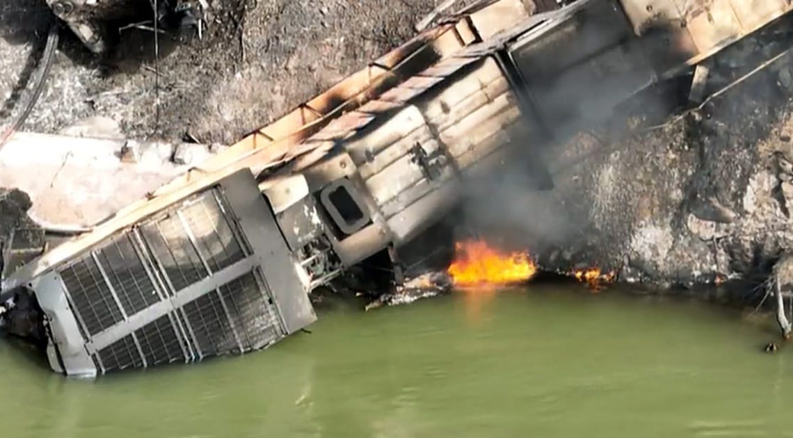 3 Injured After Rockslide Causes Train Derailment In West Virginia ...